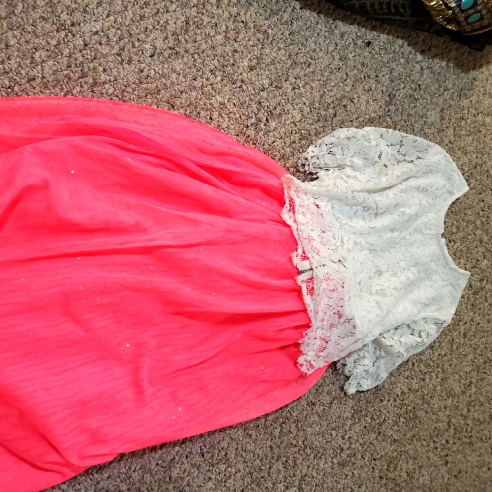 Cat & Jack tulle skirt with gold trim top included